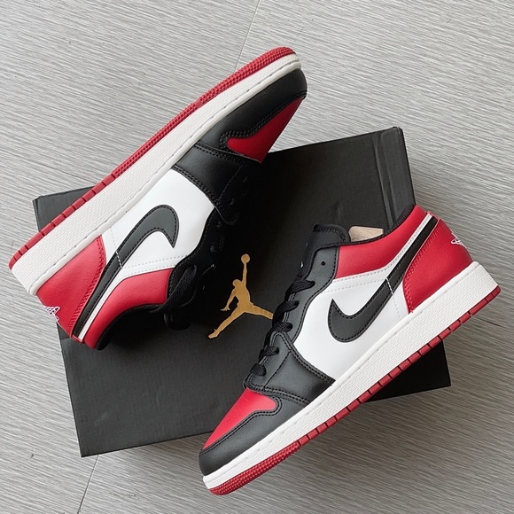 ❤️🖤🤍Air Jordan 1 Low Chicago🤍🖤❤️ - Picture 3 of 4